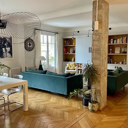 Spacious 120 M Nest Near Montmartre Paris
